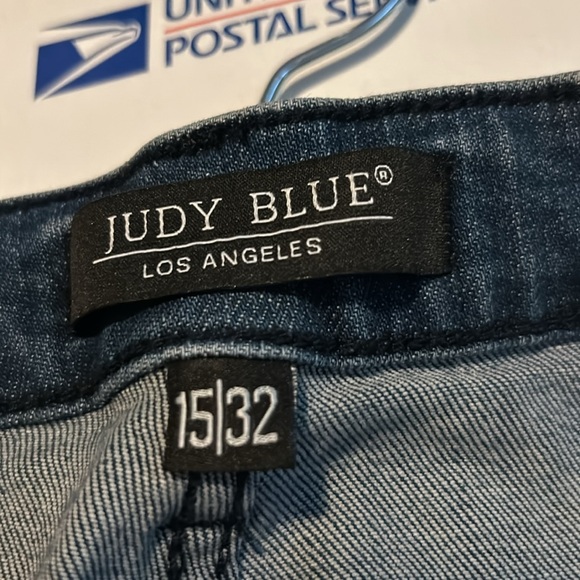 Judy Blue Jeans - Picture 10 of 10